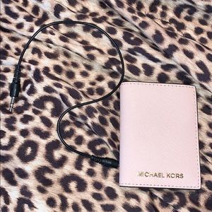 Michael kors portable charger